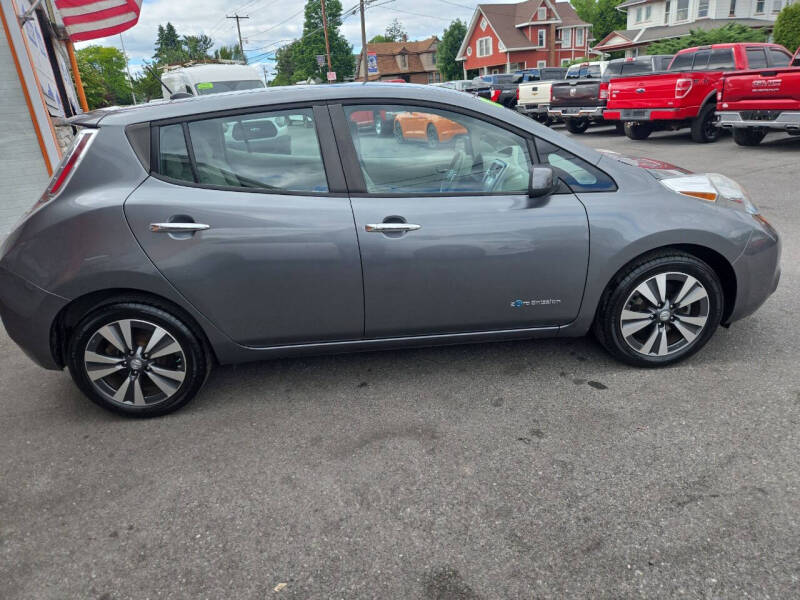 2015 Nissan LEAF SV