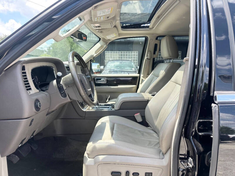 2017 Lincoln Navigator Select
