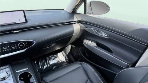 2023 Genesis Electrified GV70