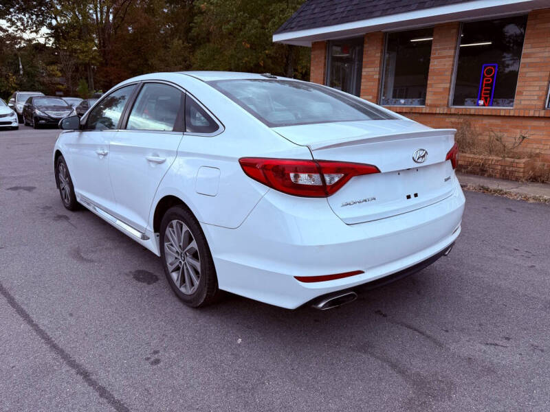 2017 Hyundai Sonata Sport photo 3