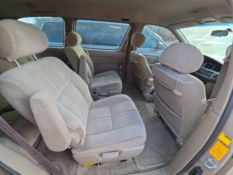2002 Toyota Sienna LE