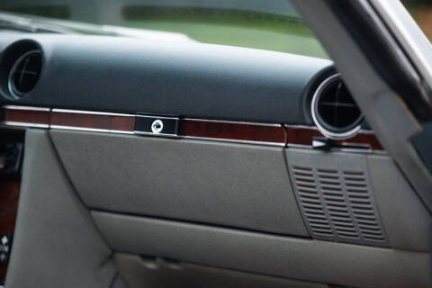 1986 Mercedes-Benz 560-Class 560 SL