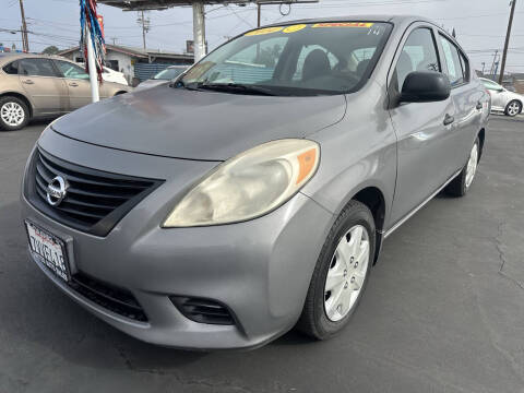 2014 Nissan Versa 1.6 S Plus
