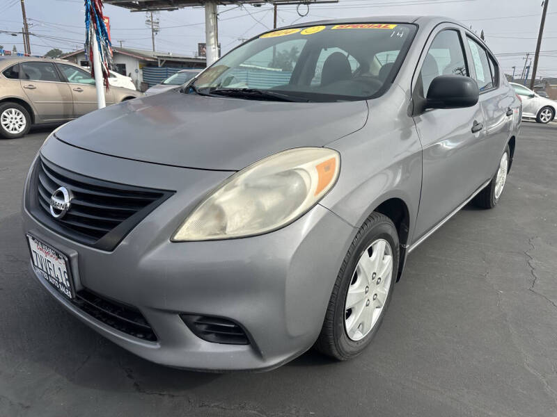 2014 Nissan Versa 1.6 S Plus