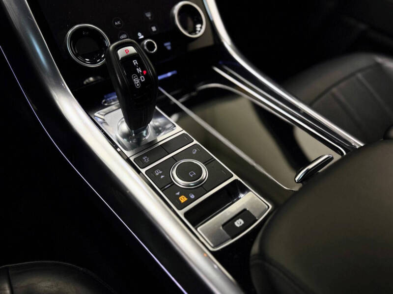 2021 Land Rover Range Rover Sport HSE Silver Edition