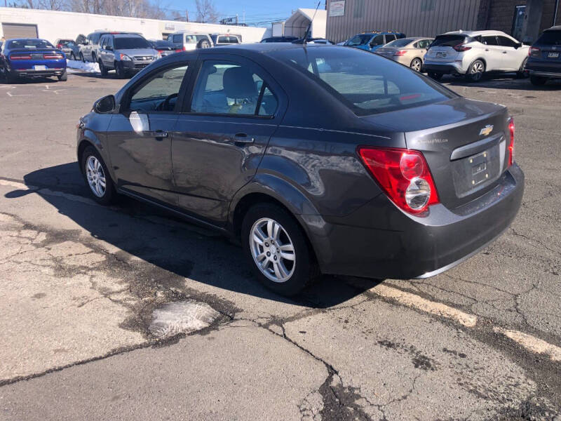 2012 Chevrolet Sonic 2LS - Photo 8