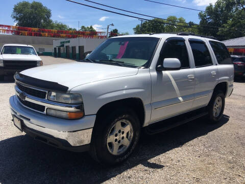 2004 Chevrolet Tahoe for sale at Antique Motors in Plymouth IN