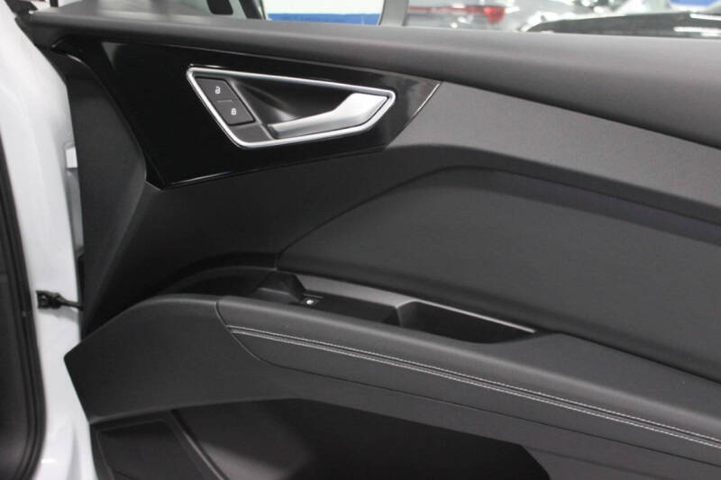 2023 Audi Q4 e-tron quattro Premium Plus 50