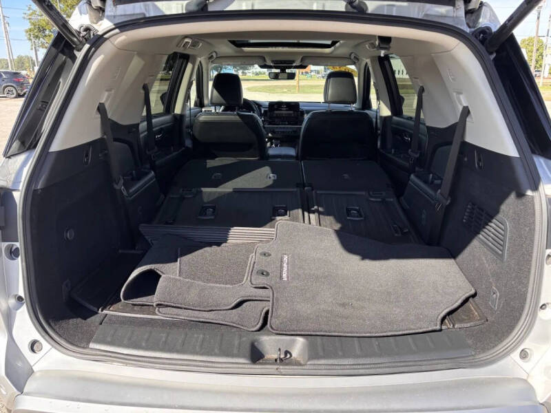 2024 Nissan Pathfinder Platinum