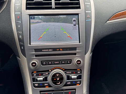 2017 Lincoln MKZ Select