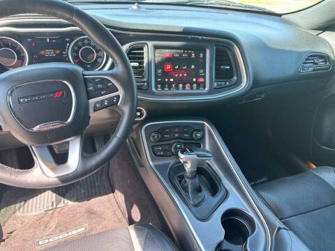 2016 Dodge Challenger SXT