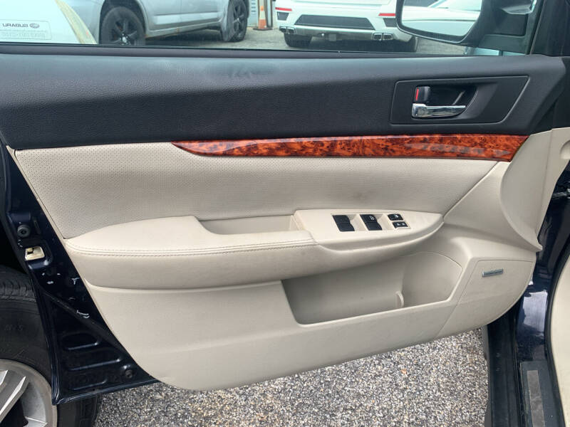 2012 Subaru Outback 2.5i Limited