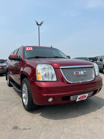 2010 GMC Yukon XL for sale at UNITED AUTO INC in South Sioux City NE