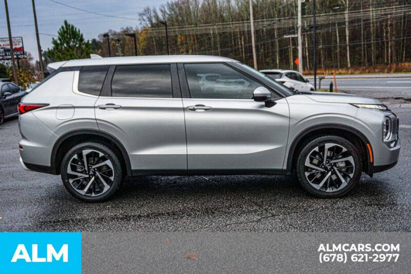 2024 Mitsubishi Outlander SE