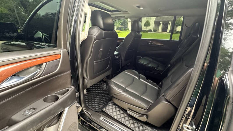 2015 Cadillac Escalade ESV Luxury photo 24