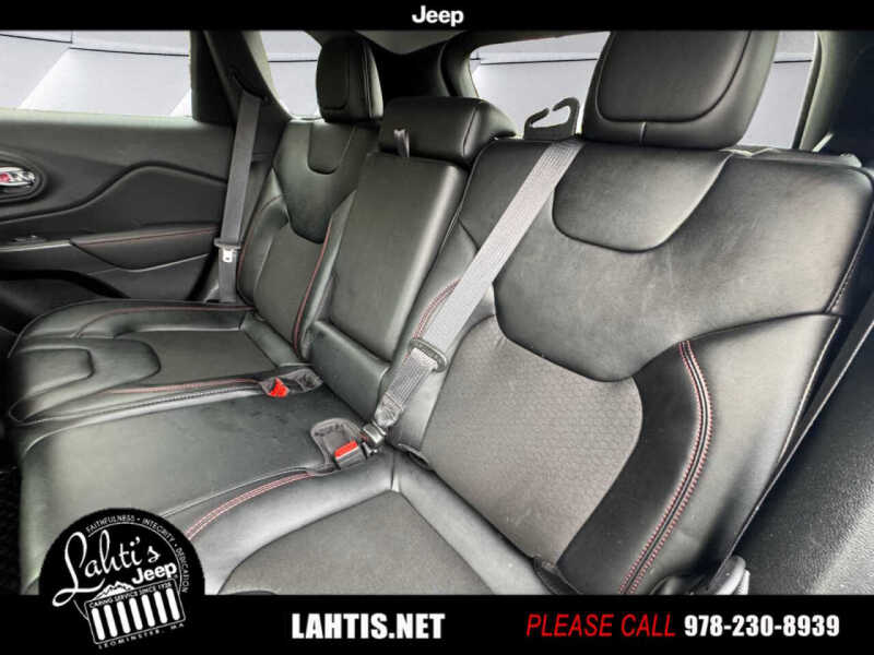 2022 Jeep Cherokee Trailhawk