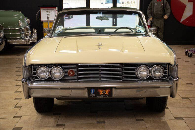 1965 Lincoln Continental