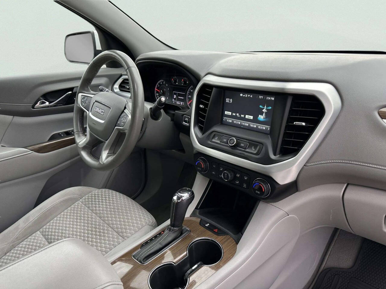 GMCAcadia23