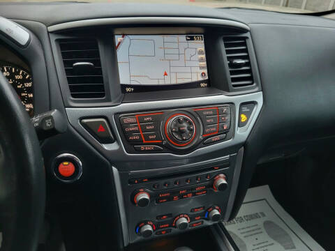 2019 Nissan Pathfinder SL