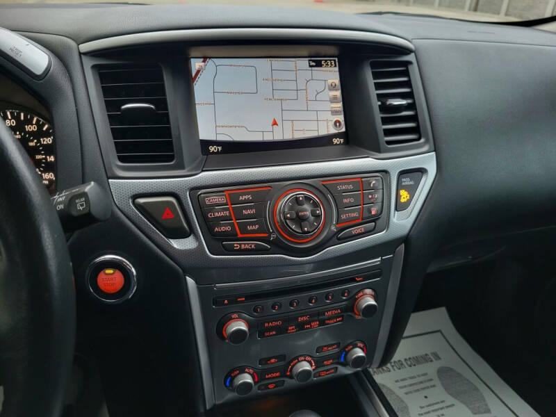 2019 Nissan Pathfinder SL