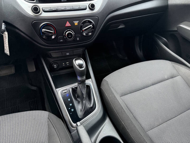 2019 Hyundai Accent SE