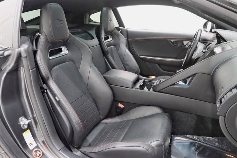 2018 Jaguar F-TYPE R