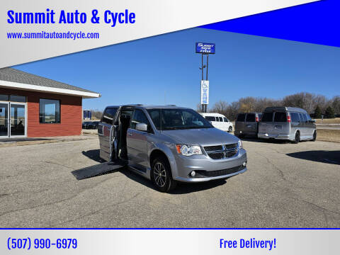 2017 Dodge Grand Caravan for sale at Summit Auto & Cycle in Zumbrota MN