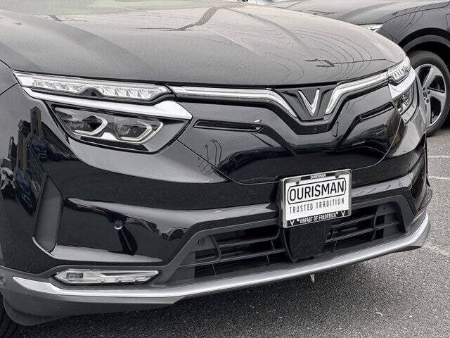 2025 VinFast VF8 Plus