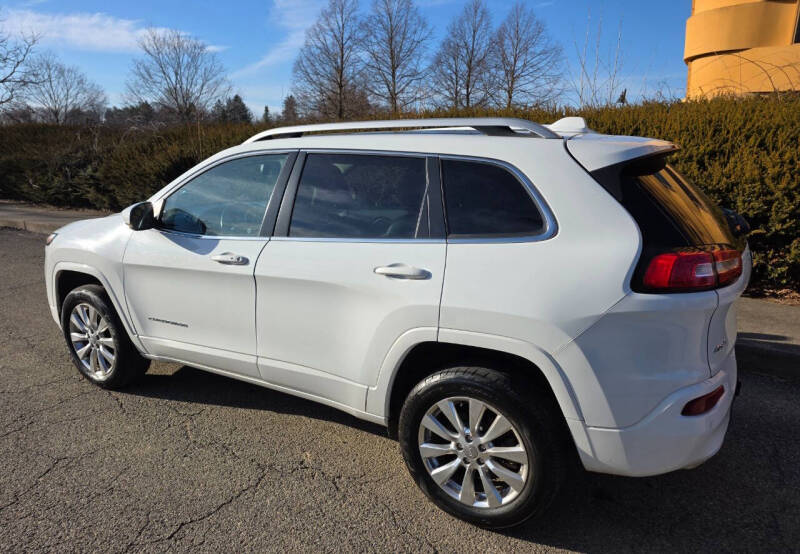 2017 Jeep Cherokee Overland