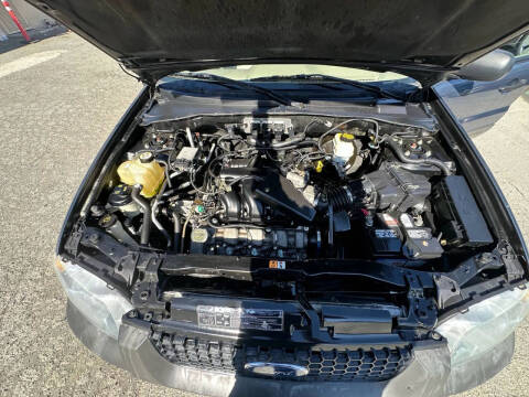 2005 Ford Escape XLT