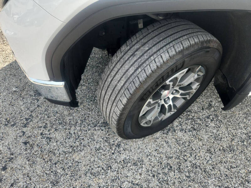 2025 GMC Sierra 1500 SLT