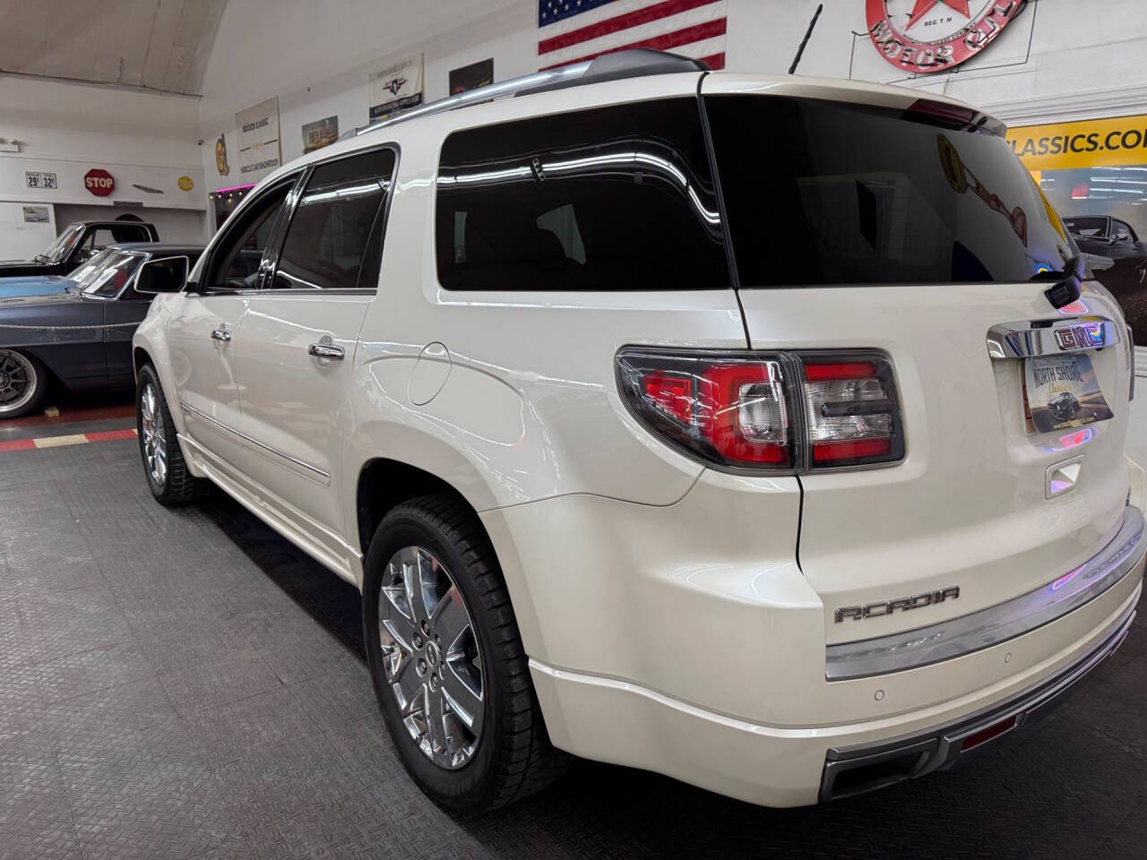 2014 GMC Acadia 17