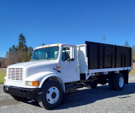 2000 International Roofing Dump Truck NON CDL for sale at CPMTRUCKSALES.COM in Central Point OR