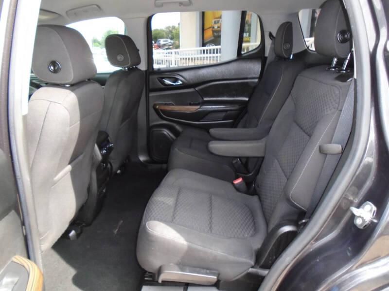 2017 GMC Acadia SLE-2