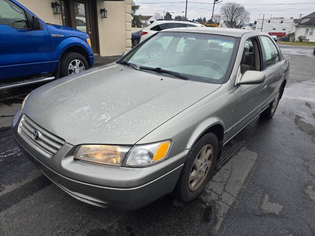 1999 Toyota Camry XLE's photo