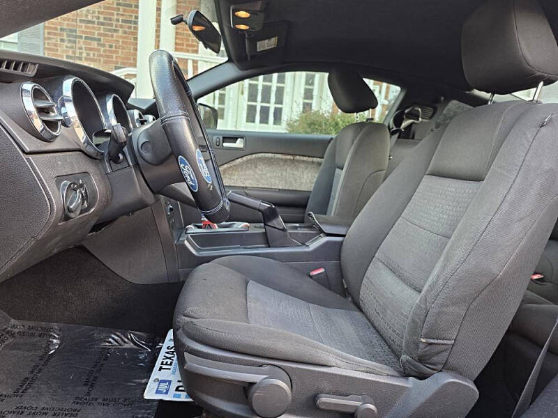 2008 Ford Mustang V6 Deluxe