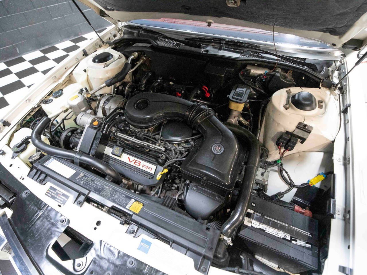 1990 Cadillac DeVille 5
