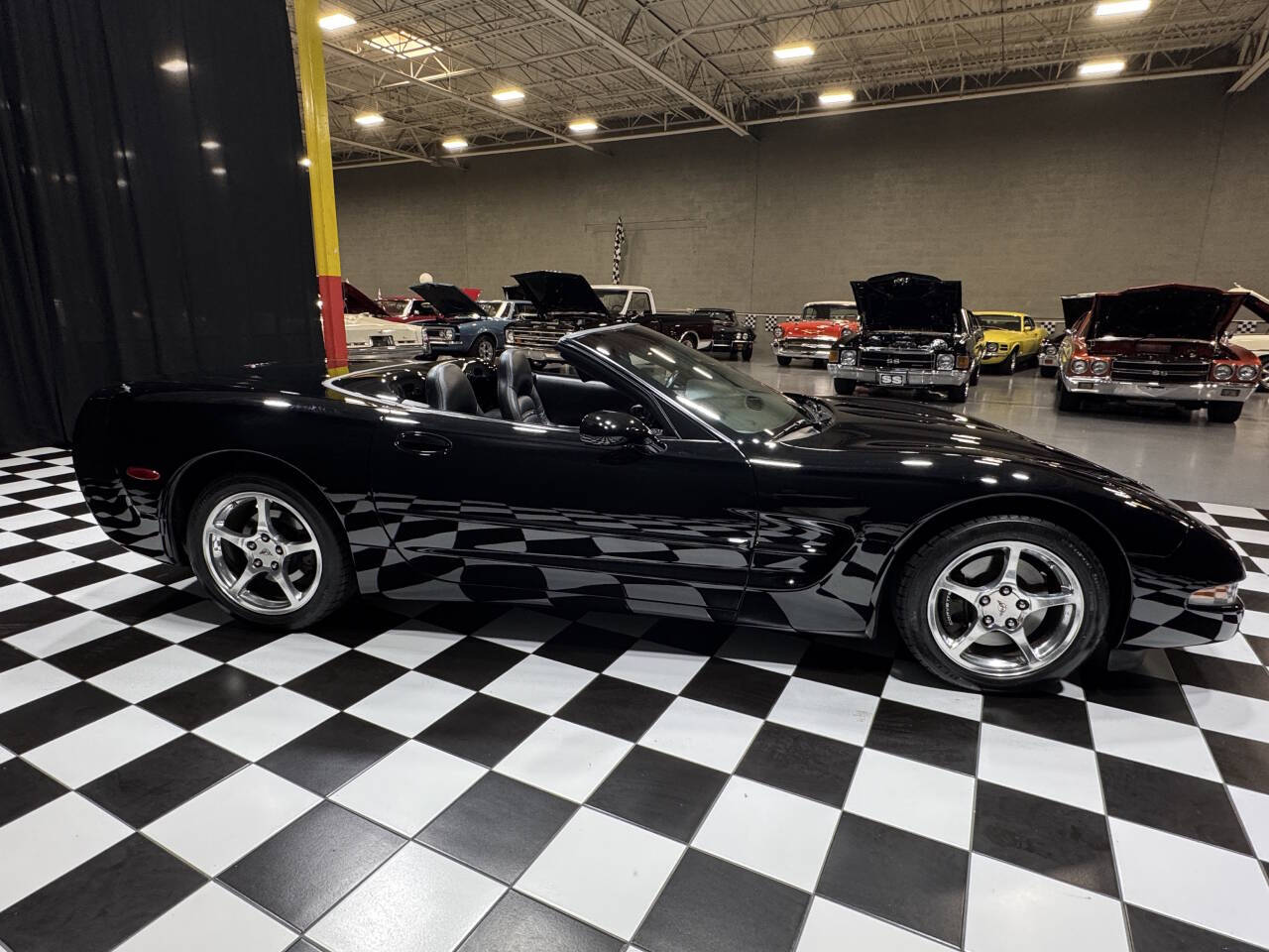 2004 Chevrolet Corvette 15