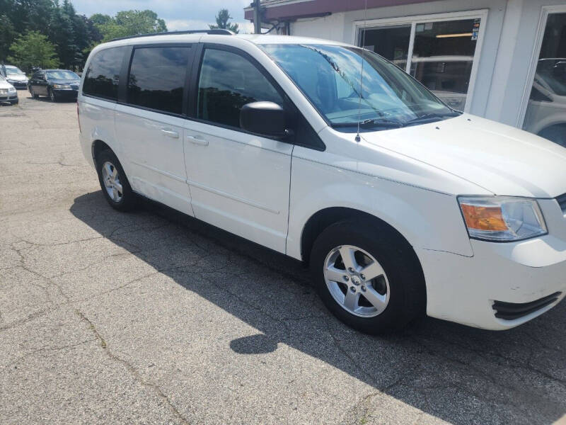 2010 Dodge Grand Caravan SE photo 3