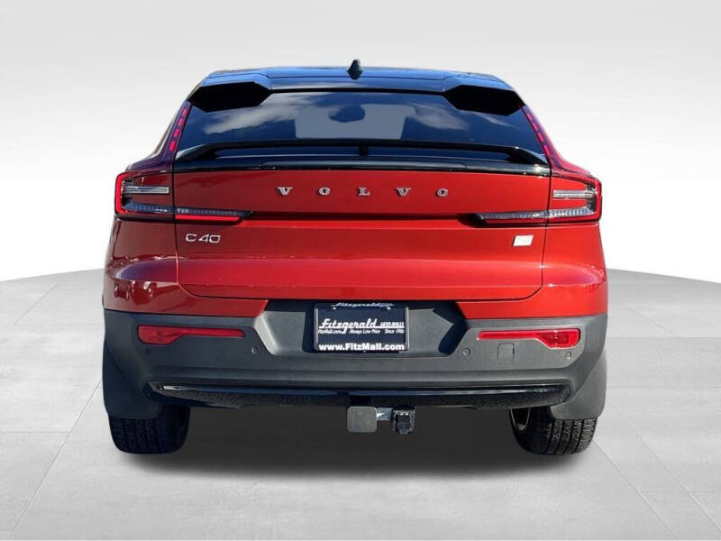 2022 Volvo C40 Recharge Pure Electric P8