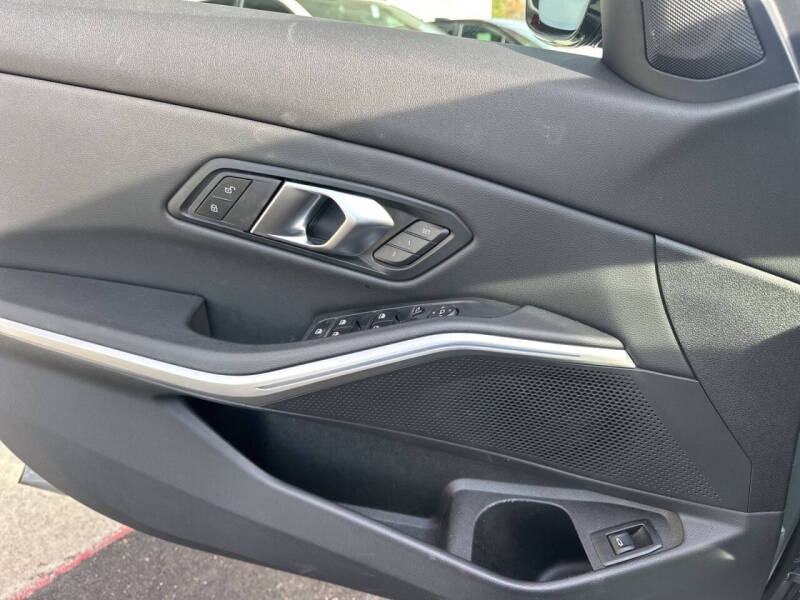 2024 BMW 3 Series 330i xDrive