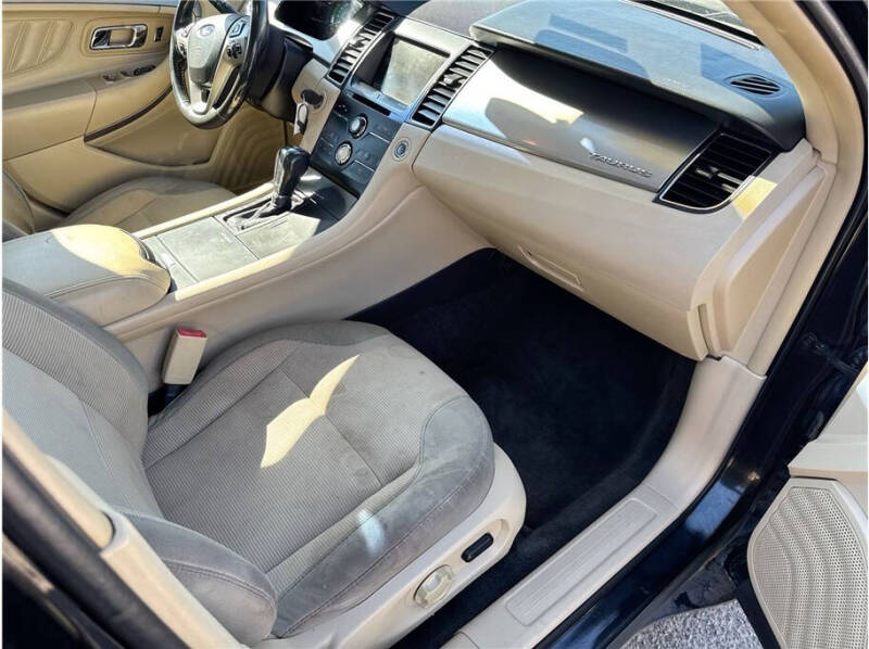 2014 Ford Taurus SEL