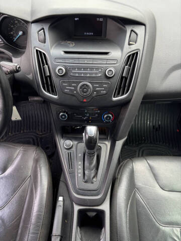 2015 Ford Focus SE