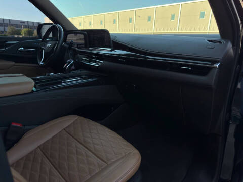 2023 Cadillac Escalade Sport