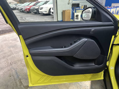 2025 Ford Mustang Mach-E Select