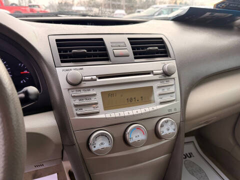 2010 Toyota Camry LE