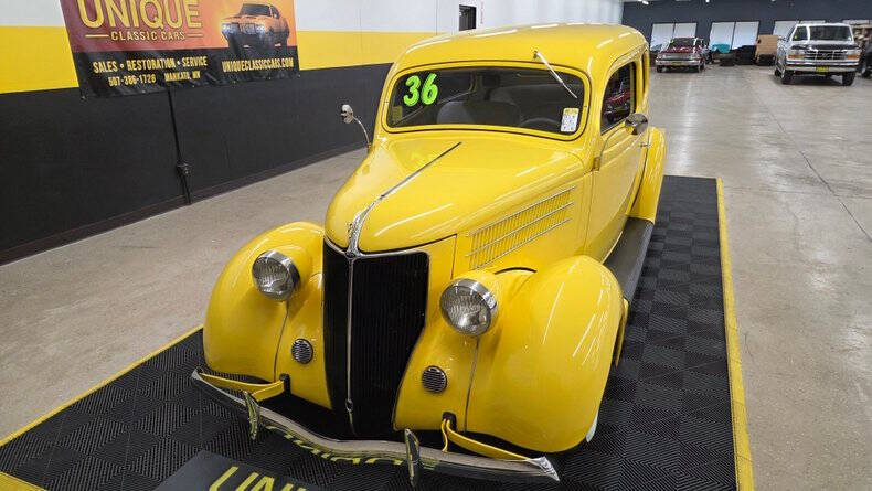 1936 Ford Deluxe