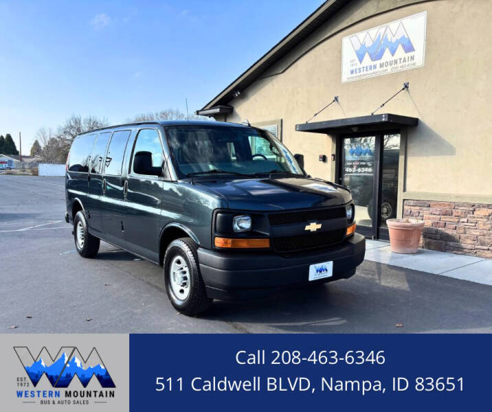 2017 Chevrolet Express Passenger LS's photo