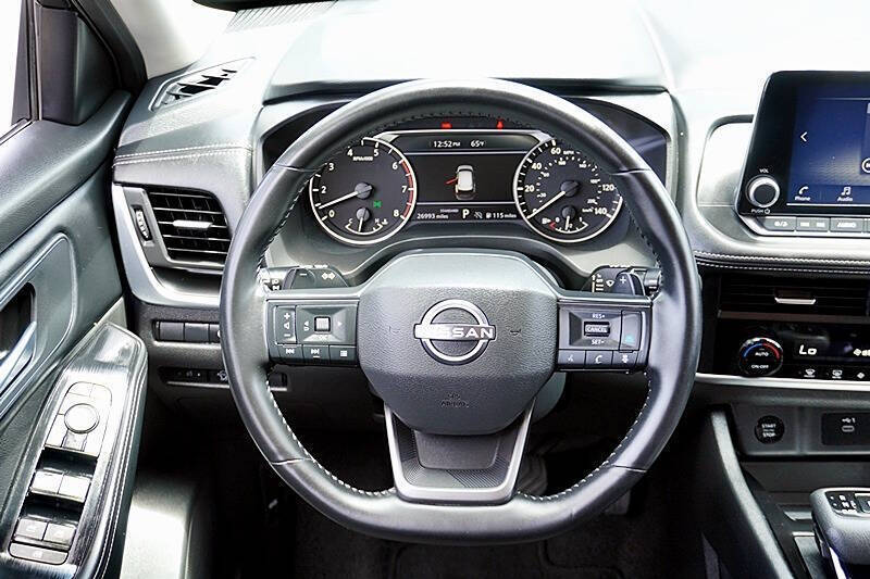 2025 Nissan Rogue SV