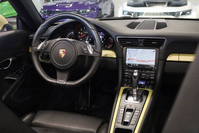 2013 Porsche 911 Carrera